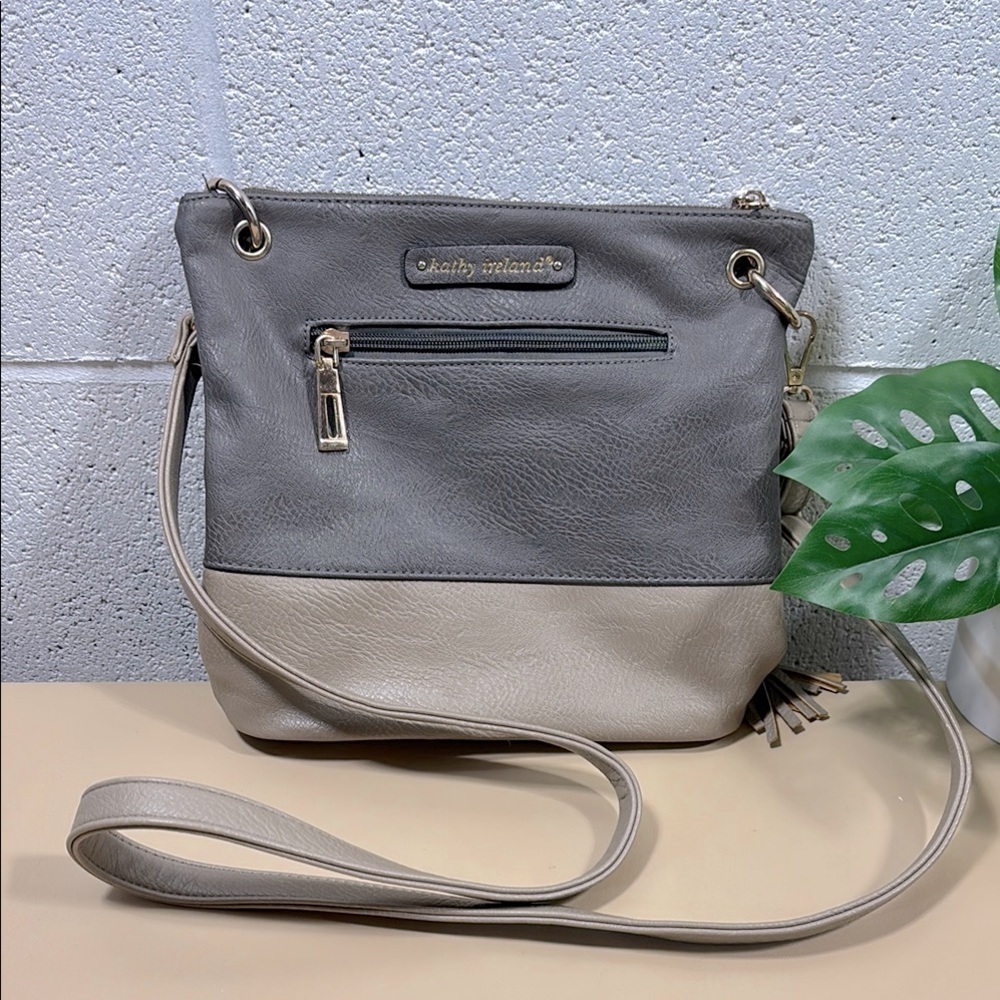 Kathy Ireland Gray and Cream Crossbody Bag​​​